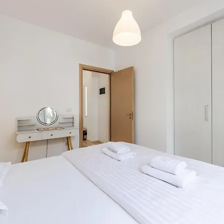Calm Haven Modern 2br By Pikhost Lejlighed Tirana