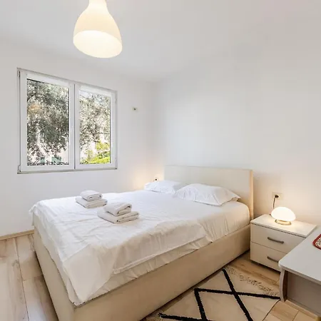 Calm Haven Modern 2br By Pikhost
